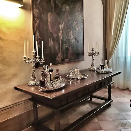 לינה וארוחת בוקר Le Di San Vitale 4*