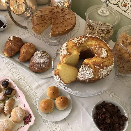 לינה וארוחת בוקר Le Di San Vitale 4*