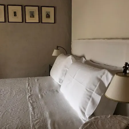 Le Di San Vitale Bed & Breakfast *