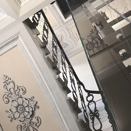 Bed & Breakfast Le Di San Vitale 4*