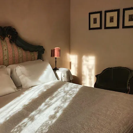 Bed & Breakfast Le Di San Vitale 4*