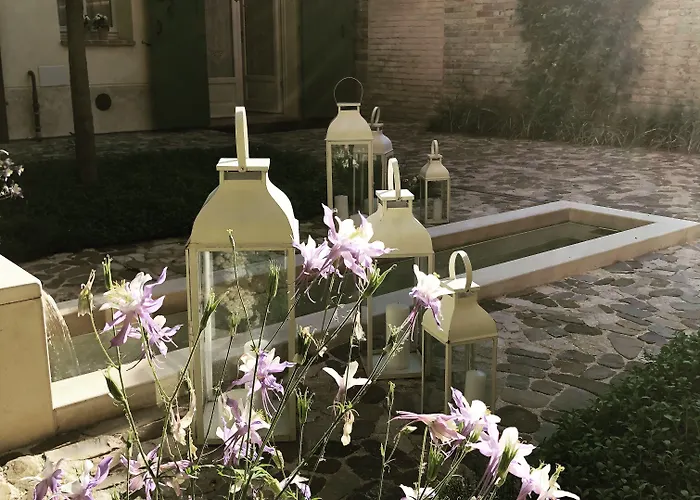 فندق مبيت وإفطار Le Di San Vitale رافيننا