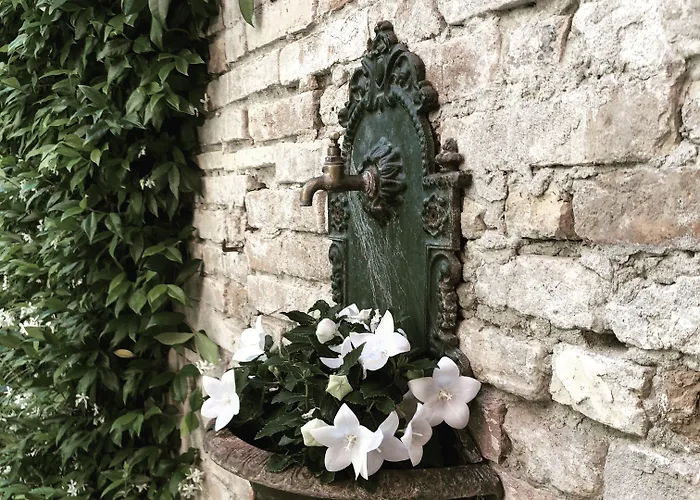 Le Di San Vitale Bed and Breakfast 4*