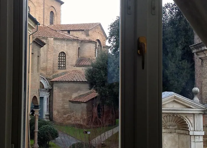 Le Di San Vitale 4* رافيننا